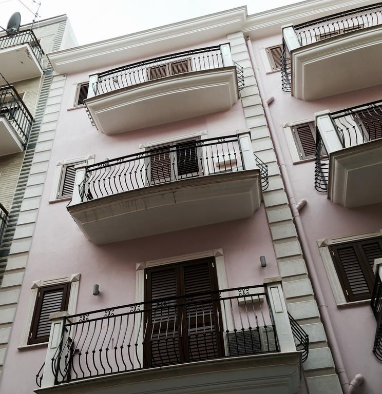Bed and Breakfast Palazzo Eliss Margherita Di Savoia Zewnętrze zdjęcie